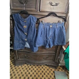 La' Ros Blue Denim 2 Piece Vest and Shorts Set Gold Sun Buttons NWT Small